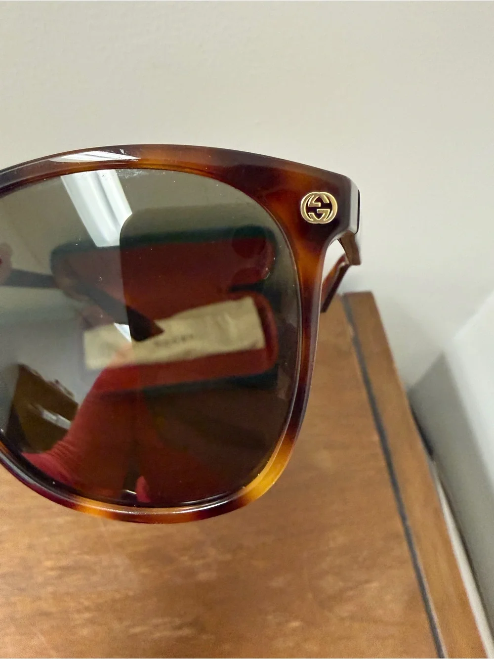 Gucci Tortoise Cat-Eye Sunglasses with Dark Brown Lenses GG Logo with Bee on arm
